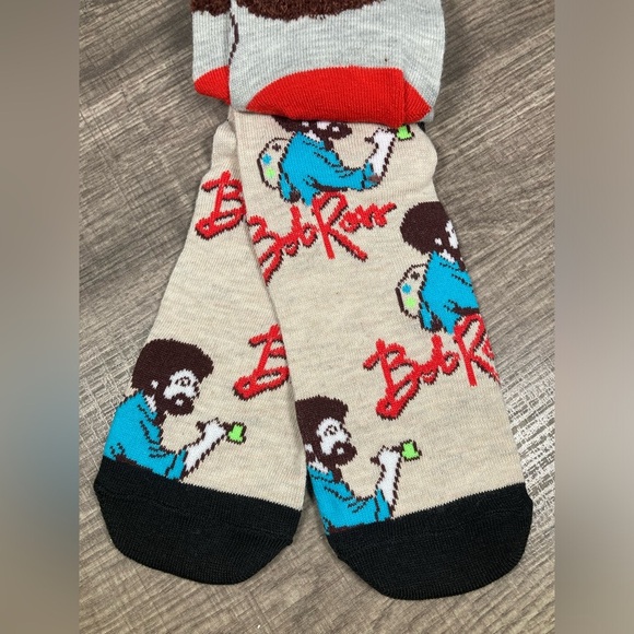 2 Pairs Bob Ross The Joy Of Painting Fuzzy Hair Novelty Socks NWT - Picture 4 of 6